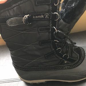 Kamik SnowValley Waterproof Faux Fur Lining Sz 10.